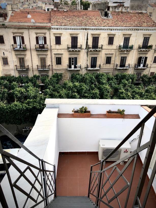 Attico Kadi Villa Palermo Exteriör bild
